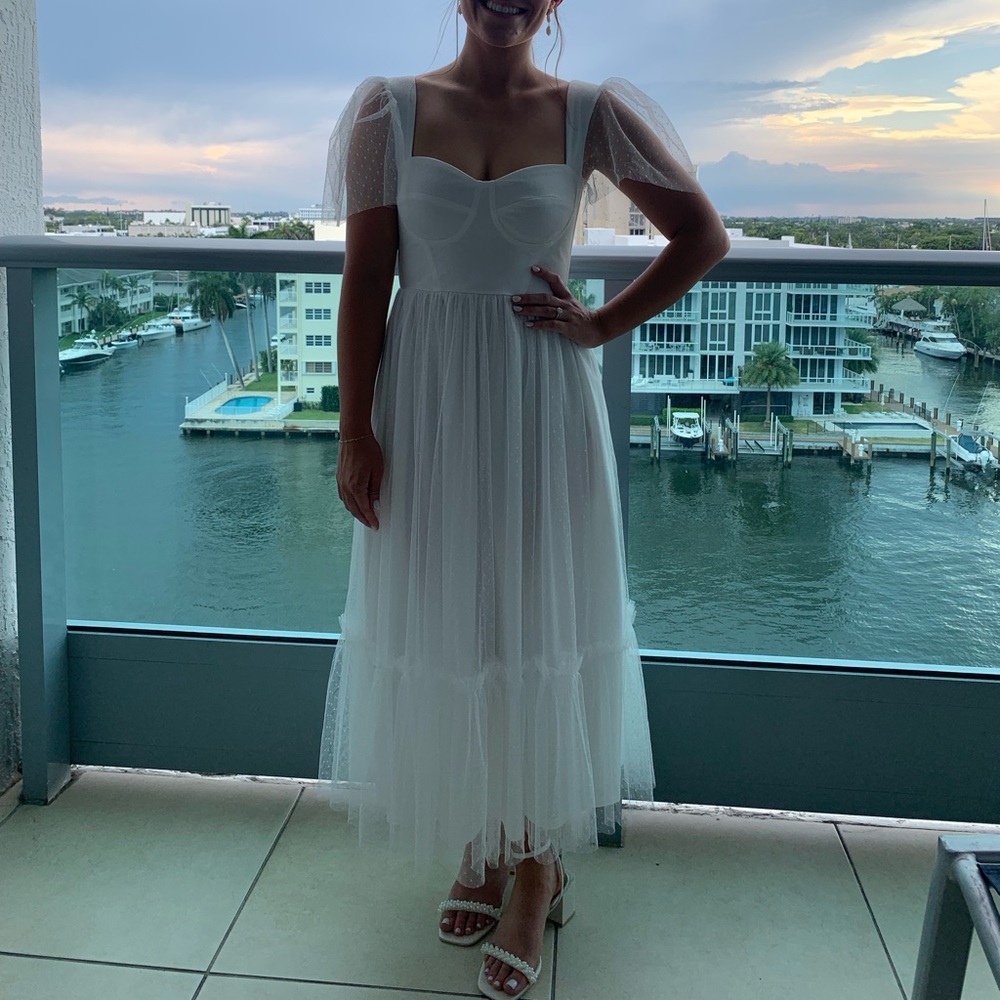 Beautiful, white midi dress. Great for bridal events! Only worn twice